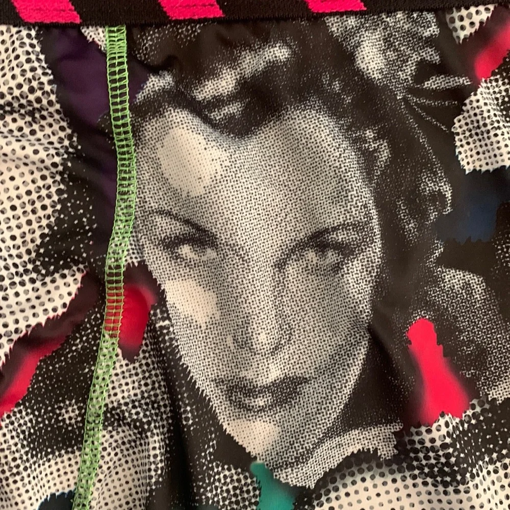 UNDIZ BOXER BRIEFS MEN'S SIZE LARGE PIXELATED MOVIE STARS SILKY BRAND NEW